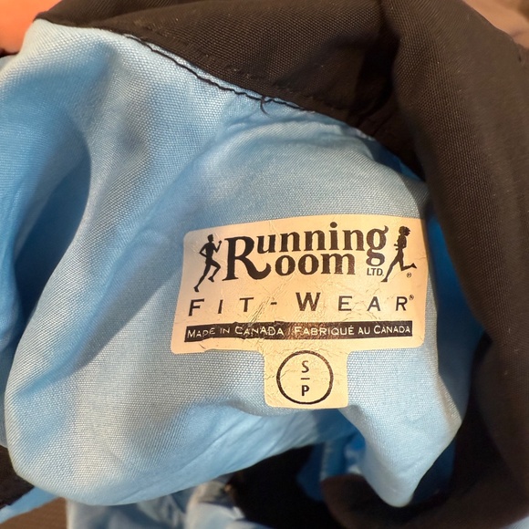 Light blue Running Room windbreaker jacket size small - Picture 3 of 3